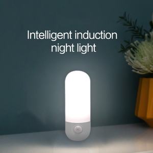 Luces LED para Debajo del Gabinete con Sensor de Luz y Movimiento Integrado, Luz de Gabinete Recargable de Litio de 500 mAh - Product Image 4