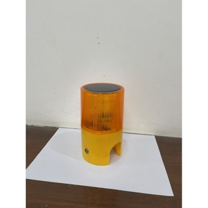 Luces Intermitentes de Advertencia para Barricadas de Tráfico, LED Amarillo de 360 Grados, Alimentadas por Energía Solar, Material de PC, Certificación CE ROHS, H170xW100 para Carreteras - Product Image 4