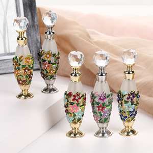 Bouteille en verre de 6ml Bouteille de parfum de Dubaï Bouteille en verre vide Bouteille en verre d'huile essentielle Bouteille de parfum de 6ml - Product Image 1