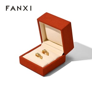Caja de Joyería Roja de Microfibra FANXI con Logotipo Personalizado, Caja de Joyería de Lujo con Doble Anillo - Product Image 3