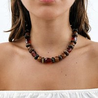 Collier en perles de verre acrylique transfrontalier Europe-Amérique, élégant et polyvalent, avec chaîne en laine, collier léger de luxe pour femme