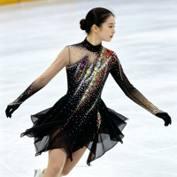 Robe de patinage artistique noire à col montant, dos en V profond en maille, strass colorés, jupe asymétrique pour filles et adultes