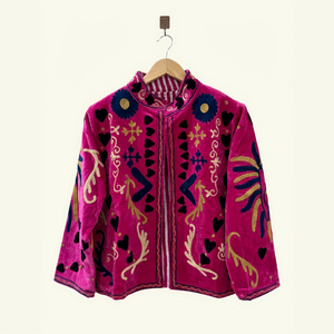 Manteau de luxe pour femme en velours Suzani fait main, éco-responsable, style bohème ouzbek, brodé, avec 250-300g de duvet, par CVR Outerwear - Product Image 1