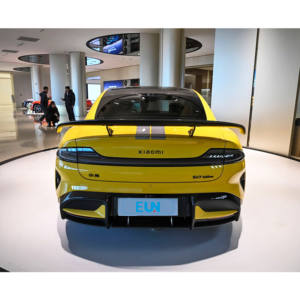 Nouvelle Voiture Xiaomi SU7 Ultra Vente Flash Véhicule en Stock Voiture Moyenne et Grande 5 Places Véhicule Purement Électrique - Product Image 4