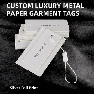 Etiquetas Colgantes Personalizadas de Lujo para Ropa y Zapatos, con Logotipo de Marca, Diseño de Moda, Papel Reciclado, Impresión en Lámina Plateada y Grabado en Relieve - Product Image 2