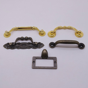 Poignée de meuble de style antique, barre en fer pour tiroir, design européen, accessoire de quincaillerie durable - Product Image 1