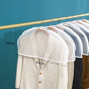 Protecteur <span class=keywords><strong>de</strong></span> couverture <span class=keywords><strong>de</strong></span> placard en matériau PE à la mode pour vêtements manteaux vestes <span class=keywords><strong>housse</strong></span> <span class=keywords><strong>de</strong></span> <span class=keywords><strong>veste</strong></span> anti-poussière pour vêtements et sacs à vêtements - Product Image 3