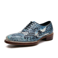 Chaussures en cuir pour hommes avec motifs montagne et eau, style artistique chinois traditionnel et élégant