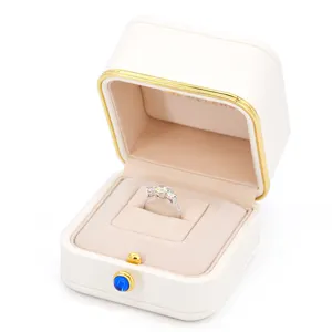 白色皮革包装环保现代珠宝礼品套装盒定制带标志小磁性展示戒指礼品首饰盒
