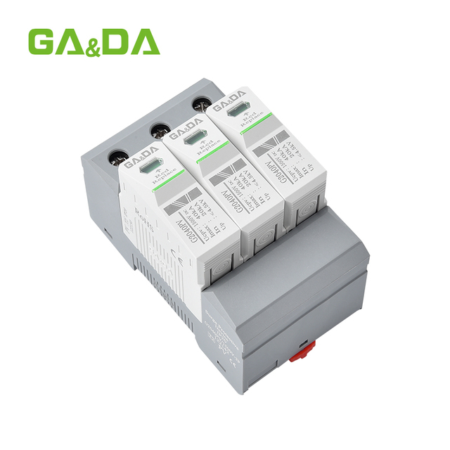 Solar DC SPD 40kA 3P Surge Protective Device 1500V Lightning Protection Solar System T2 Type