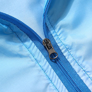 Chaqueta Deportiva Unisex de Verano, Estilo Safari, con Capucha, 100% Poliéster, Transpirable, de Secado Rápido, Personalizable con Impresión OEM, Estilo Casual y Ligero - Product Image 3