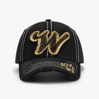 Casquette de baseball vintage délavée avec surpiqûres contrastées, patch lettre effiloché brodé, bord incurvé vieilli, ajustable, style Dad Hat unisexe