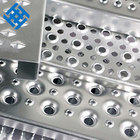 Grille de haut-parleur en maille métallique perforée en acier inoxydable durable avec service de découpe pour les applications de filtres et de tamis