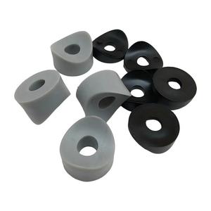 Entretoise courbée en plastique type bec de canard pour montage de tubes de présentoir métallique, fabriquée en Chine - Product Image 2