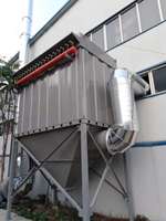 Großer Industriestaubsammler mit Druckluftfilter für Große Induktionsöfen, Abgasreinigung in Stahlwerken, etc.