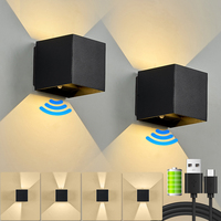 Applique murale LED en forme de cube à détection de mouvement moderne et minimaliste Corps en aluminium étanche IP65