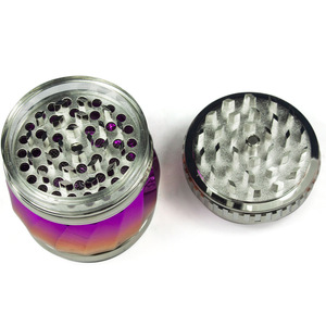 Nouveau Moulin à Herbes et à Tabac en Alliage de Zinc, 4 Couches, 68 mm, avec Roue de <span class=keywords><strong>Roulette</strong></span> à Coupe Spirale et Finition Électroplaquée, Vente en Gros - Product Image 2
