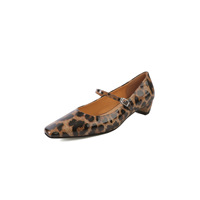 Escarpins Mary Jane pour femme en cuir multi-brillant, à bout carré allongé, talon bloc mini courbé, style Y2K français urbain, vente en gros