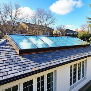 Fenêtres de toit électriques automatiques 100 % étanches avec cadre en aluminium pour accès au grenier - Product Image 1