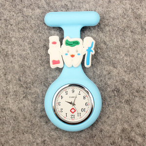 Montre infirmière à clipser pour usage hospitalier et clinique, montre-bracelet en silicone pour femme, montre à clipser pour infirmière, lot de badges de revers, épingle de poche, stéthoscope - Product Image 2