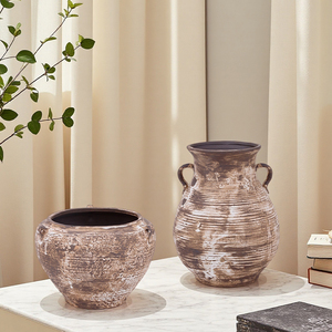 حاوية عتيقة من Redeco بلمسة نهائية من الزهور متعددة الوظائف طقم مزهرية سيراميك ديكور منزلي ريفي - Product Image 3