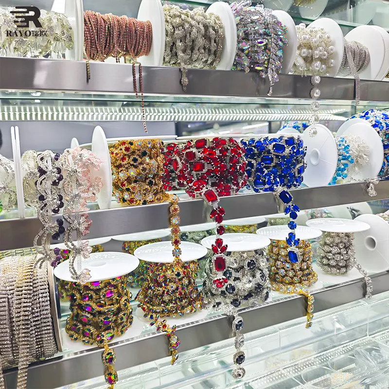 Más de 100 diseños de técnica ew-On para decoración de prendas de vestir adornos de diamantes de imitación para bolsos collar pendiente