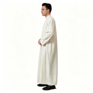 Abaya de terciopelo lavado de tacto suave, cuello redondo, ligera, transpirable, estilo étnico, manga larga, para oración y viajes al aire libre para hombres. - Product Image 1