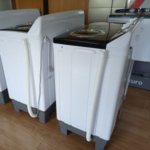 X Kunden spezifische 10-kg-Doppelwannen-Haushaltswaschanlage Elektrische halbautomat ische Maschine zum Waschen und Dehydrieren von Kunststoff gehäusen - Product Image 4