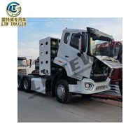 Camion tracteur d'occasion 6x4 Sino HOWO NX 8*212L Cylindres Gaz 380ch, tête de camion remorqueuse CNG, à vendre au Nigeria