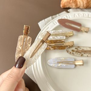 YuXi mignon filles épingles à cheveux Logo personnalisable Simple exquis résine acrylique doux rose frange Clips pour accessoires de cheveux de fête - Product Image 2