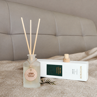 Diffuseur de parfum d'ambiance MOSENOR au cèdre longue durée 100 ml, ensemble de parfums naturels pour la maison avec bâtonnets en fibre pour chambre et hôtel