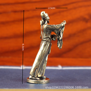 Dingtong en laiton pur, Li <span class=keywords><strong>Bai</strong></span>, Taibai levant sa coupe pour inviter <span class=keywords><strong>la</strong></span> lune brillante, réplique rétro du récipient à vin de Sagesse, artisanat de bureau. - Product Image 3