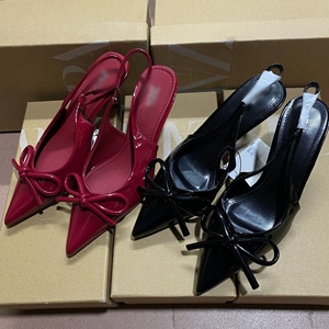 Nuevas Sandalias De Diseño Para Mujer 2025 Con Punta Puntiaguda, Lazo Rojo Lacado, Boca Ligera Y Correa Trasera - Product Image 5