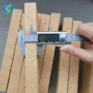 Brique réfractaire en argile <span class=keywords><strong>à</strong></span> bon prix, brique isolante en argile, brique réfractaire <span class=keywords><strong>à</strong></span> haute teneur en alumine pour <span class=keywords><strong>four</strong></span> <span class=keywords><strong>à</strong></span> pizza en <span class=keywords><strong>pierre</strong></span> - Product Image 2