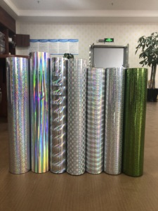 Hologramme clair arc-en-ciel graphique artisanat personnalisé <span class=keywords><strong>Film</strong></span> hologramme coloré autocollant auto-<span class=keywords><strong>adhésif</strong></span> <span class=keywords><strong>Film</strong></span> holographique - Product Image 4