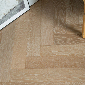 Plancher en bois d'ingénierie multicouche à 3 couches, grain clair brossé, chêne européen moderne, blanc kaki, personnalisable, TAP & GO - Product Image 1