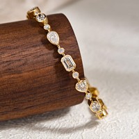 Bracelet en moissanite géométrique multi-formes plaqué or 18 carats, résistant au ternissement, style Hailey S925, apprécié des athlètes italiens et des mondaines