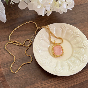 <span class=keywords><strong>Collana</strong></span> alla Moda e Versatile <span class=keywords><strong>con</strong></span> Placcatura in Oro 18K, Ciondolo Quadrato <span class=keywords><strong>con</strong></span> Pietra <span class=keywords><strong>Rosa</strong></span> e Blu, Gioielli da Donna all'Ingrosso - Product Image 6