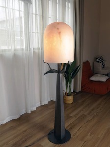 โคมไฟตั้งพื้นหินอ่อนในห้องรับรองผู้บริหารโรงแรมดุสิตธานี แบงกอก ศิลปะล็อบบี้โรงแรมสไตล์วินเทจสุดหรู - Product Image 2