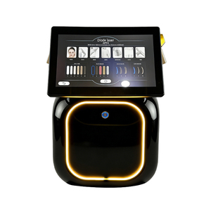 Machine d'épilation au laser à diode à triple longueur d'onde chaude 755 nm 808 nm 1064 nm Refroidissement avancé Sûr pour tous les types de peau et les peaux foncées - Product Image 1