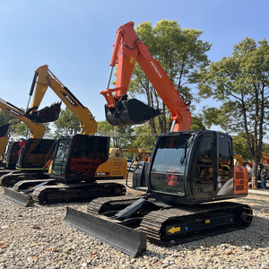 Excavatrice d'occasion Hitachi ZX70 d'origine japonaise, modèle 2023, 7 tonnes, équipée de roulements, économique en carburant, pour travaux agricoles et d'aménagement paysager - Product Image 2