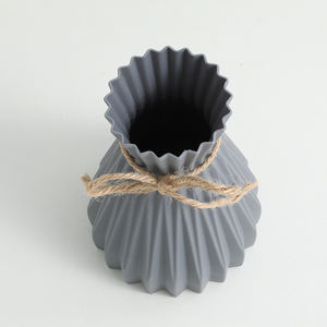 Factory Price High Quality <strong>Folded</strong> Shape <strong>Plastic</strong> Flower <strong>Vase</strong> For Wedding Indoor Home Decor - Product Image 4