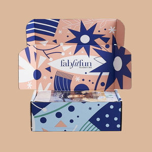 Elegante y ligera caja de correo con revestimiento UV biodegradable para pequeñas empresas, <span class=keywords><strong>tienda</strong></span> en línea, ropa, electrónica de consumo en relieve - Product Image 2