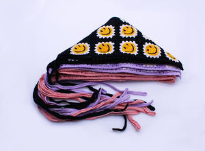 عصابة رأس كورية محبوكة للفتيات مع ثلاثية الأقحوان أنيقة وحلوة من الترتر للحقائب - Product Image 4