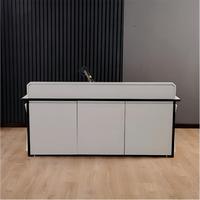 Bureau moderne personnalisable en panneaux métalliques en forme d'arc pour centre de commande et console de surveillance des bâtiments de bureaux et hôpitaux