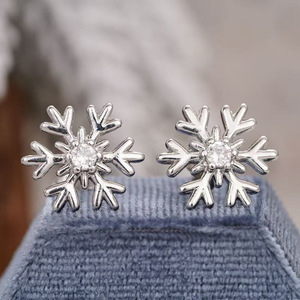 Orecchini a Forma di Fiocco di Neve per Donne, Accessori per Orecchie Carini per Uso Quotidiano e Festivo - Product Image 4