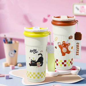 แก้วน้ำเก็บความร้อนสุญญากาศลายการ์ตูนน่ารัก ขนาด 600 มล. ฝาปิด PP ซีลซิลิโคน สายคล้องผ้า ทำจากสแตนเลส เหมาะสำหรับเดินทาง - Product Image 1