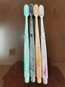 PP PS <span class=keywords><strong>PE</strong></span> TPU 레드 화이트 혼합 색상 마블링 패턴 플라스틱 안료 입자, 다양한 플라스틱 하우징용 - Product Image 6