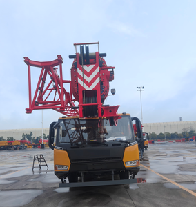 China Top Original 25ton STC250C Camión Grúa - Product Image 1