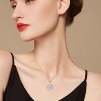 Bijoux sur le thème des animaux Collier à pendentifs en argent sterling 925 avec cœur de rose et zircon et vache Highland